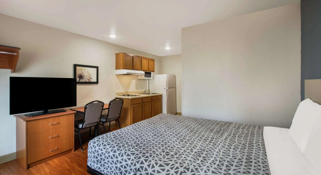Номер Standard WoodSpring Suites Louisville Southeast