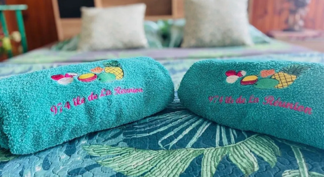 Le Caillou Blanc, Đặt Khách sạn Bernica-les Bas Saint-Paul