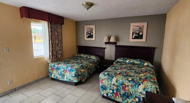 Четырёхместный номер Standard OYO Budget Inn Bartow