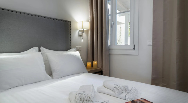 Полулюкс Porto Vecchio Luxury Suites
