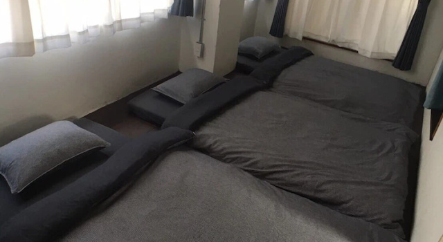 Четырёхместный номер Standard Guest House Golden Mile Hostel