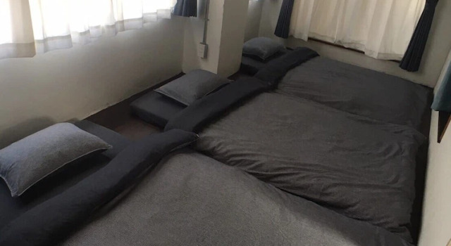 Четырёхместный номер Standard Guest House Golden Mile Hostel