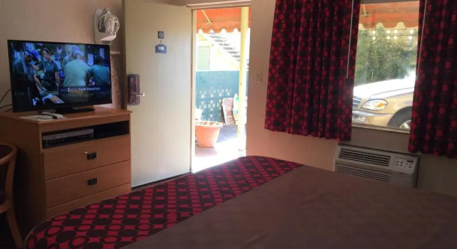 Номер Standard Townhouse Inn and Suites