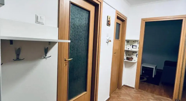 Orange studio, Book Hotel Hotels in Bucharest with Parking, near Parc Drumul Taberei, Parking