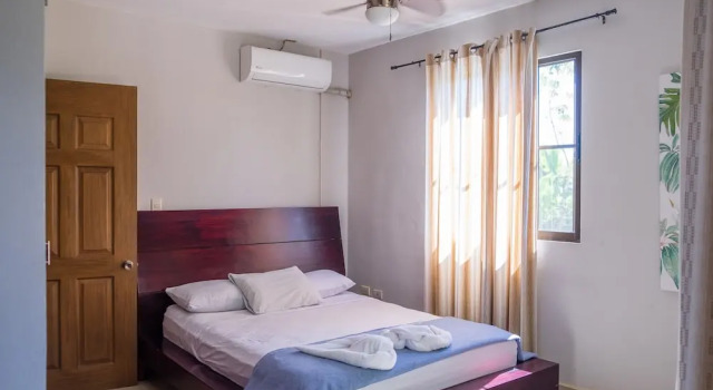 Семейный коттедж с 2 комнатами с балконом Zula Inn Aparthotel