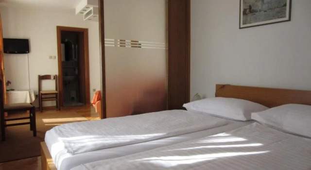 Hotel Concordia, Забронировать Отель Трогир Ciovo Island