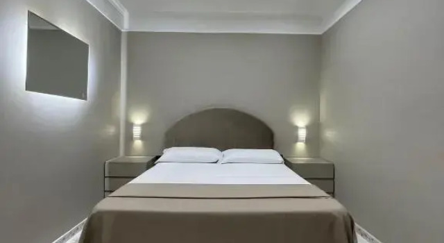 Hotel 2000