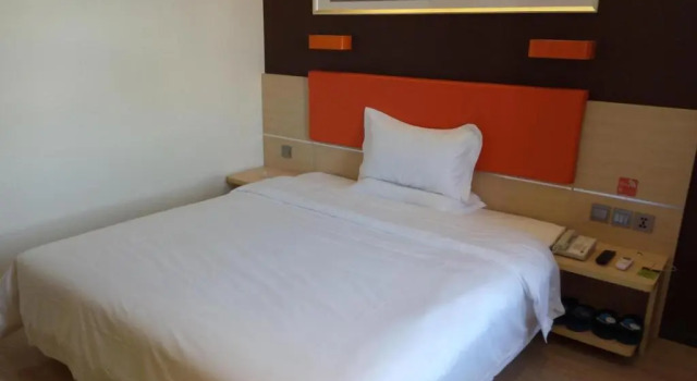 Номер Superior 7Days Premium Zhangjiakou Xuanhua Bell Tower High Speed Railway Station Branch