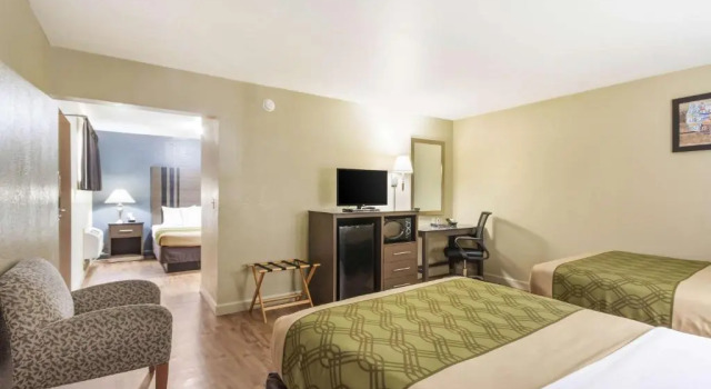 Люкс Econolodge Inn & Suites