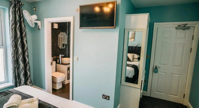 Standard Kolmen hengen huone OYO Minerva Guesthouse