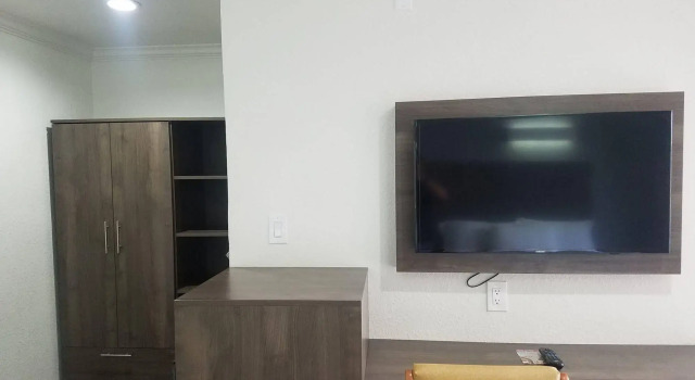 Value Inn Bellflower