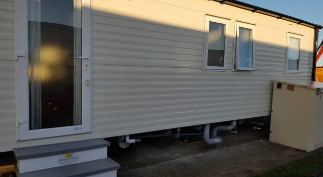 8 Berth Pet Friendly New Caravan in Towyn, Wales, Забронировать Отель Отели Абергейл с бассейном, Бассейн