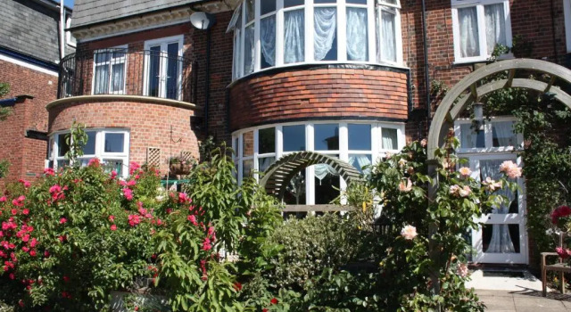 Barons Court, Забронировать Отель Грейт-Ярмут The Broads