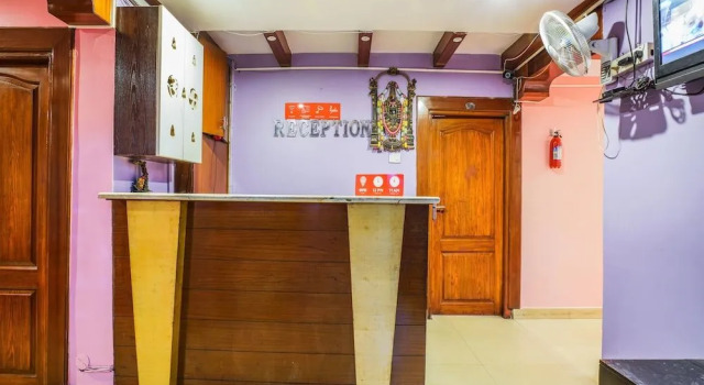 OYO 18310 Adda Concept Hotel, Rezerwuj Hotel Kukatpalli 