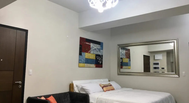 Номер Comfort 101 Newport Condo Across the Airport