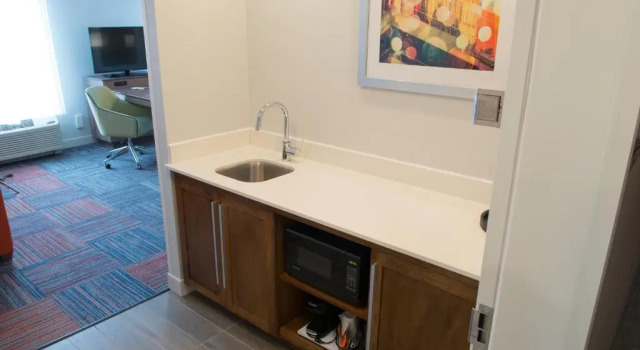 Одноместный люкс Hampton Inn & Suites Bay City