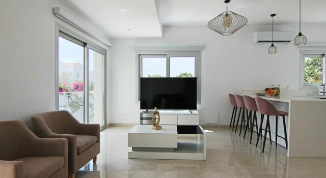 Phaedrus Living: Luxury Villa Ellison