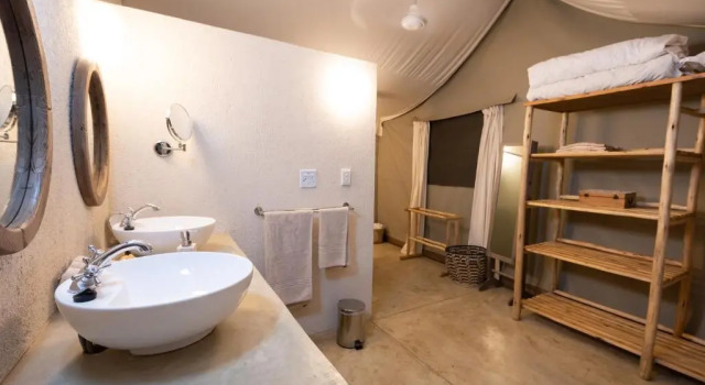 Тент Nyati Safari Lodge