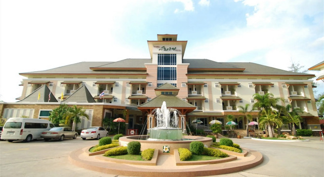 Sabai Hotel, Varaa Hotelli Hotellit North-Eastern Thailand pysäköinnillä, Pysäköinti