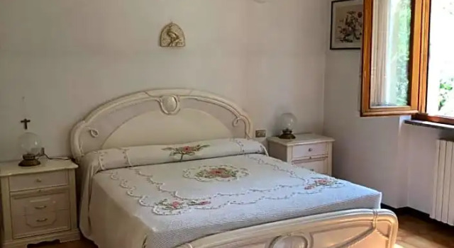 B&B Villa Rosella Appartamento completo di camera matrimoniale e 2 letti singoli