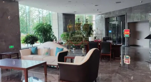Xinjiang Harbour Hotel, Rezervasyon Otel Yining otoparklı oteller, Otopark