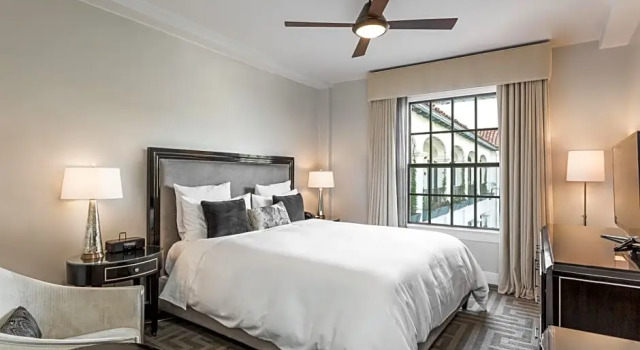 Студия Luxury Montecito Inn
