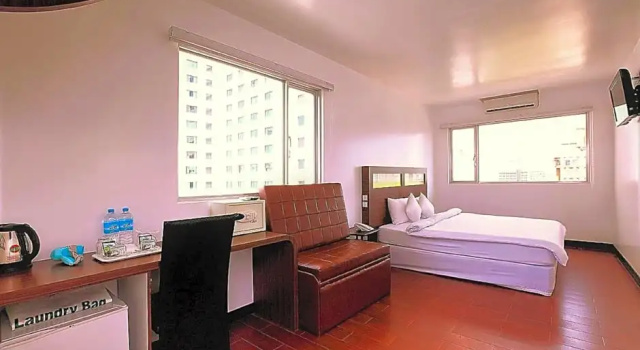 Двухместный номер Deluxe Clover Hotel City Center