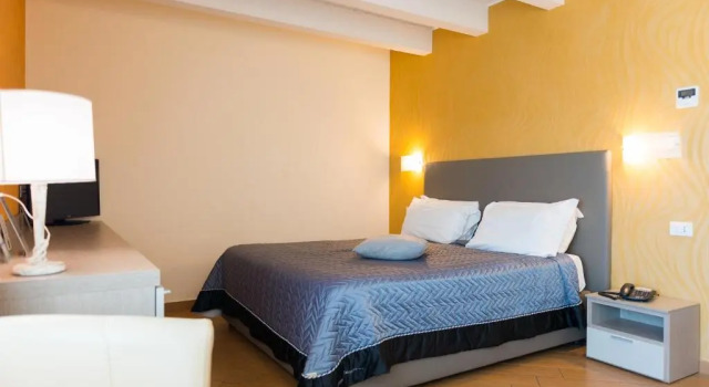 Полулюкс Deluxe Porto Di Claudio