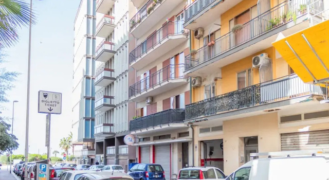 Pane & Pomodoro Beach Roomy Flat