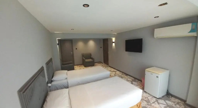 Standard Twin room Sur Hotel