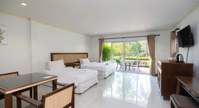 Номер Deluxe Thara Cholapruek Resort