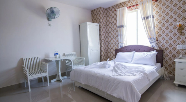 Royal Hotel