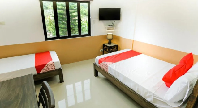 OYO 447 Jill's Residences