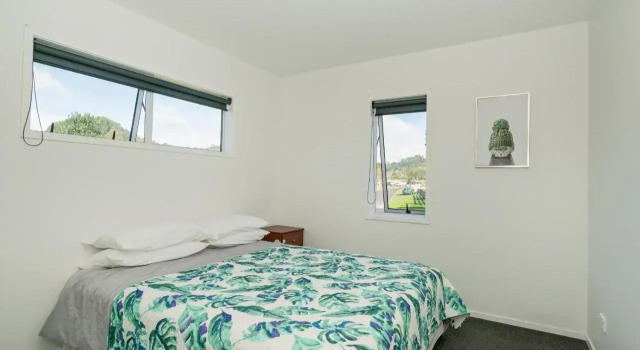 Sundaze Escape - Cooks Beach Holiday Home