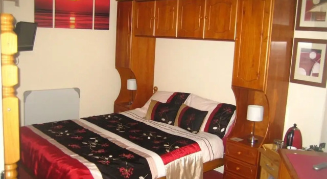 Gleneagles Guest House, Забронировать Гостевой дом Отели Уэймут с завтраком, рядом с Пляж Гринхилл, Завтраки