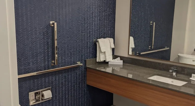 Люкс Fairfield Inn & Suites by Marriott Lincoln Crete