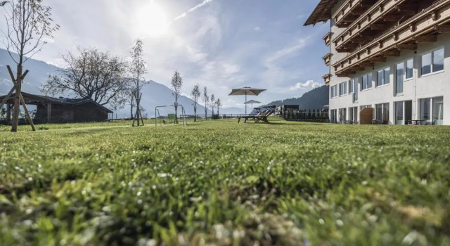 Апартаменты с видом на сад Hotel Alpenblick
