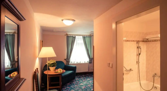 Полулюкс LH Hotel Gold