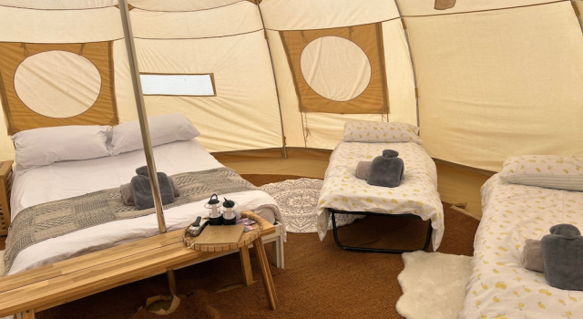 Beautiful Bell Tent Stay, 예약 휴가용 주택 Cowbridge 