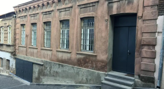 Old Tbilisi 27, Забронировать Отель Недорогие отели Тбилиси, рядом с Кафедральный собор Св. Троицы, недорого