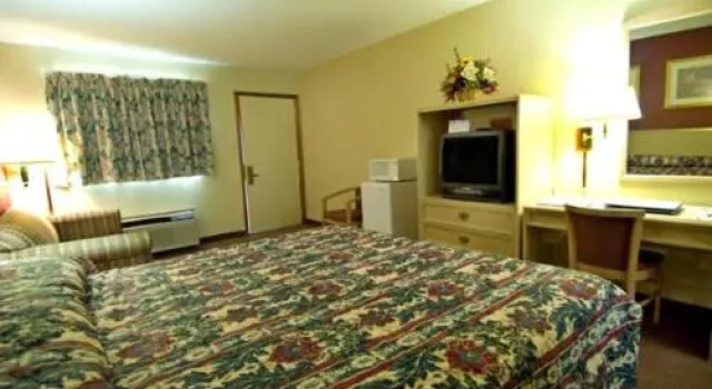 Номер Standard HomeTowne Studios by Red Roof Florence, KY-Cincinnati Airport