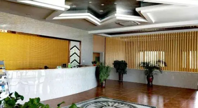 Seven Star Lake Desert Hotel, Book Hotel Hotels in Inner Mongolia with Parking, Parking