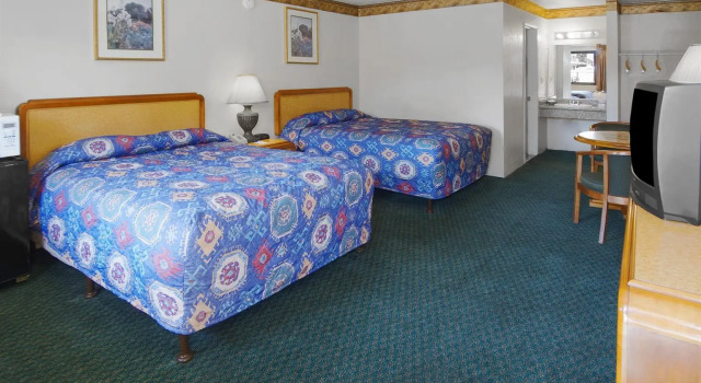 Red Roof Inn Bakersfield