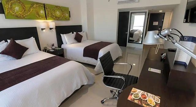 Четырёхместный номер Deluxe Hotel Misión Torreón