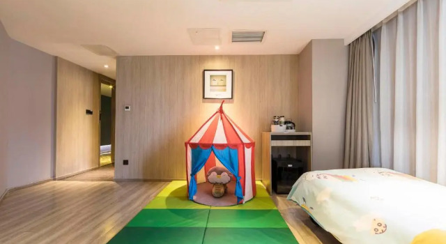 Семейный люкс Atour S Hotel Chunxi Road Chengdu