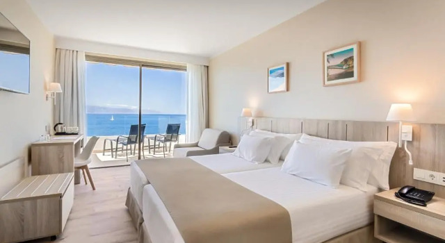 Двухместный номер Deluxe с видом на море Отель Barcelo Santiago - Adults Only