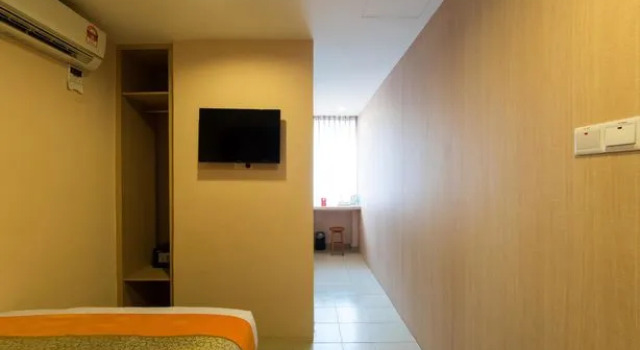 OYO Rooms Jalan Sungai Besi, Забронировать Отель Куала-Лумпур Федеральная территория Куала-Лумпур, рядом с Торговый центр MyTown