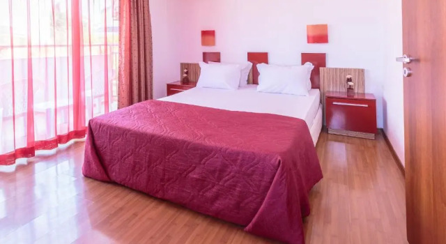 Полулюкс Hotel Apolis