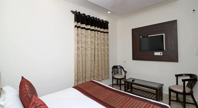 Grand Inn By OYO Rooms, Rezerwuj Hotel Ghaziabad Uttar Pradesh