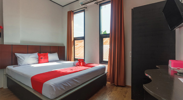 RedDoorz Near Jalan Sudirman Padang